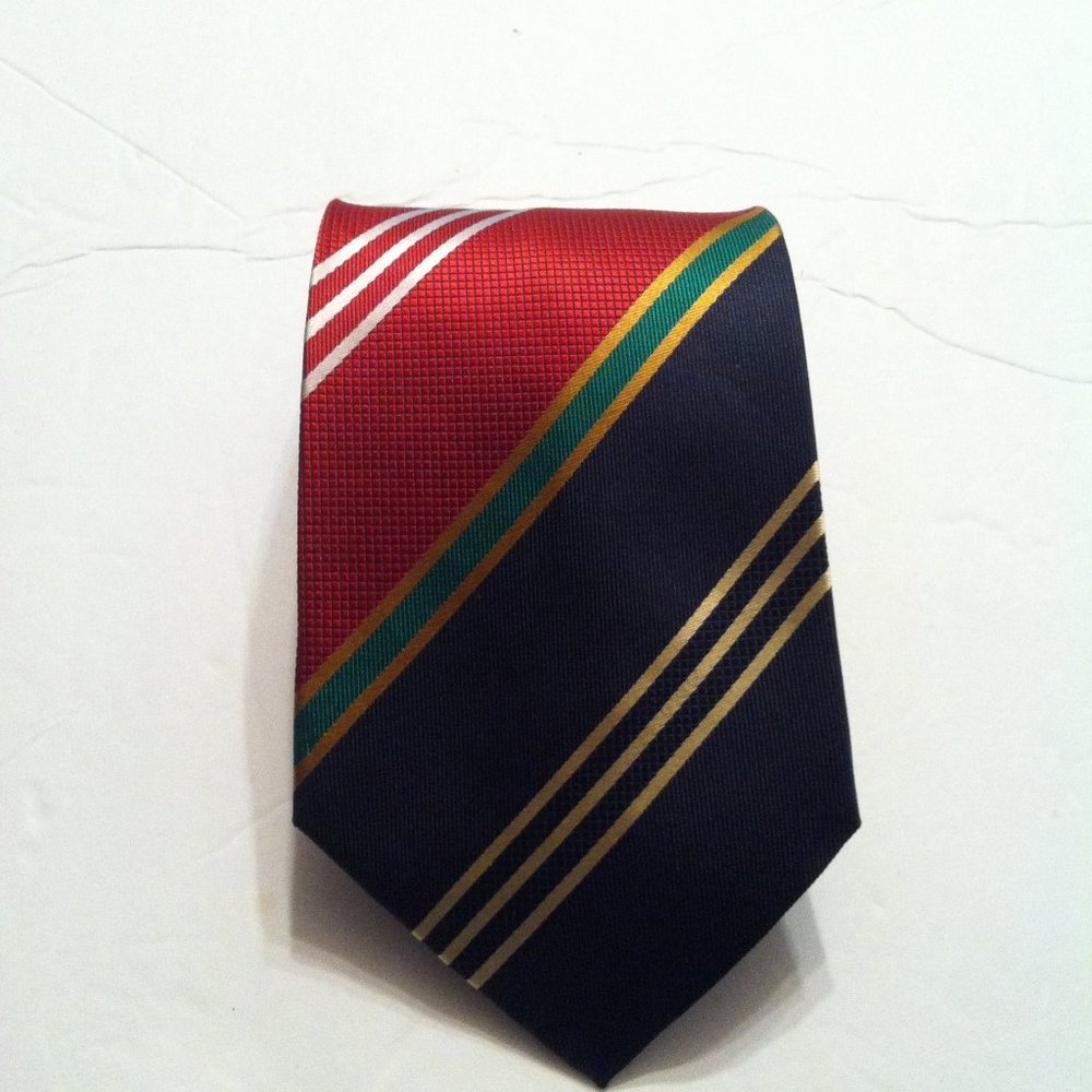 STEFANEL MEN'S 100%SILK TIE  MADE IN ITALY  WIDTH: 3 3/4"